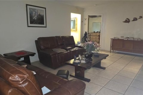 Casa en venta en Orlando, Florida, 4 dormitorios, 160.26 m2 № 1906404 - foto 14