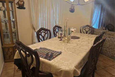 Casa en venta en Orlando, Florida, 4 dormitorios, 160.26 m2 № 1906404 - foto 6
