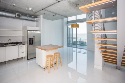 Condo à Miami, Floride, 3 chambres № 1969388