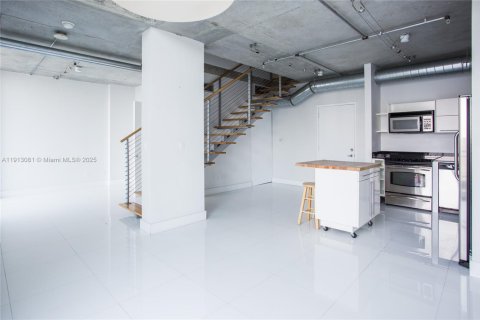 Copropriété à louer à Miami, Floride: 3 chambres, 116.59 m2 № 1969388 - photo 3