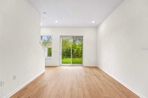Touwnhouse à vendre à Jacksonville, Floride: 3 chambres, 143.91 m2 № 2418793 - photo 9