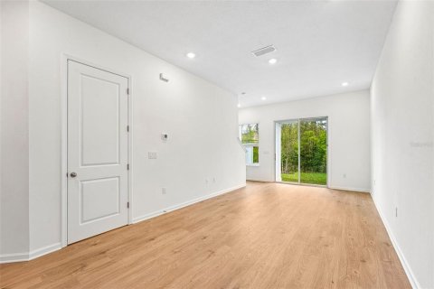 Touwnhouse à vendre à Jacksonville, Floride: 3 chambres, 143.91 m2 № 2418793 - photo 6