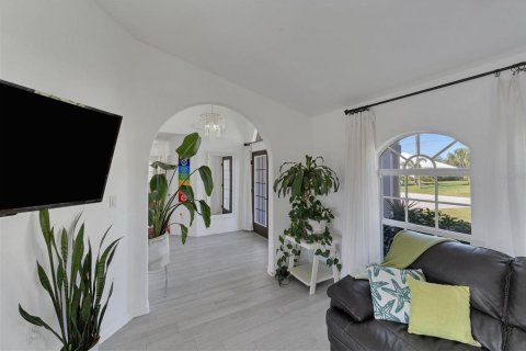 Villa ou maison à vendre à Rotonda, Floride: 4 chambres, 220.09 m2 № 1734483 - photo 5