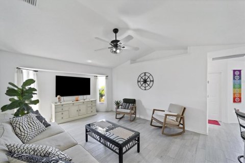 Villa ou maison à vendre à Rotonda, Floride: 4 chambres, 220.09 m2 № 1734483 - photo 18