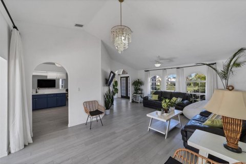 Villa ou maison à vendre à Rotonda, Floride: 4 chambres, 220.09 m2 № 1734483 - photo 9