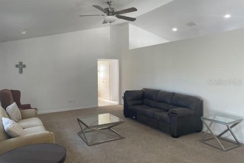 Villa ou maison à louer à Ocala, Floride: 4 chambres, 194.72 m2 № 2111711 - photo 6