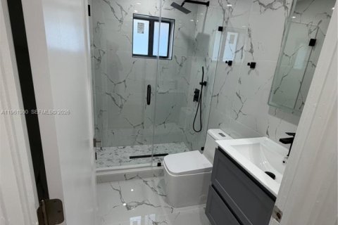 Villa ou maison à vendre à Miami, Floride: 3 chambres, 104.05 m2 № 2024955 - photo 14