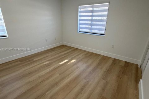 Villa ou maison à vendre à Miami, Floride: 3 chambres, 104.05 m2 № 2024955 - photo 21