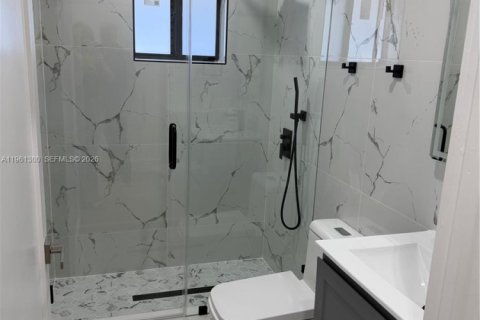 Villa ou maison à vendre à Miami, Floride: 3 chambres, 104.05 m2 № 2024955 - photo 15