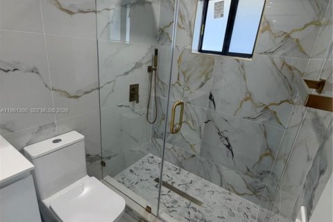 Villa ou maison à vendre à Miami, Floride: 3 chambres, 104.05 m2 № 2024955 - photo 23