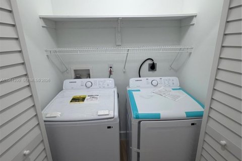 Villa ou maison à vendre à Miami, Floride: 3 chambres, 104.05 m2 № 2024955 - photo 17