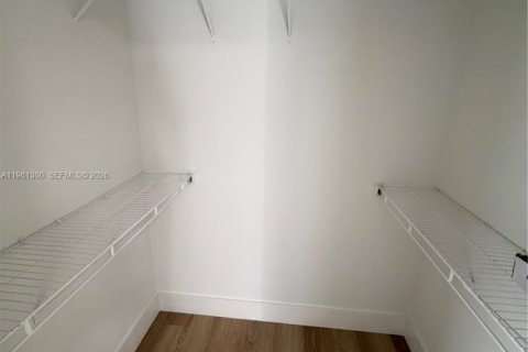 Villa ou maison à vendre à Miami, Floride: 3 chambres, 104.05 m2 № 2024955 - photo 25