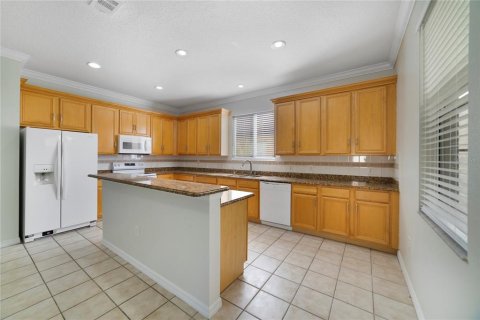Casa en venta en Kissimmee, Florida, 5 dormitorios, 318.1 m2 № 1678046 - foto 8