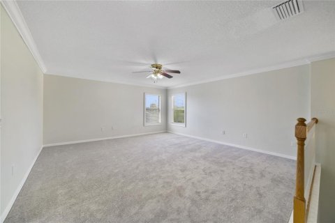 Casa en venta en Kissimmee, Florida, 5 dormitorios, 318.1 m2 № 1678046 - foto 11