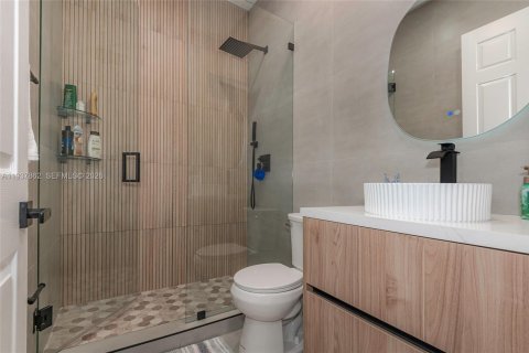 Casa en venta en Miramar, Florida, 6 dormitorios, 332.03 m2 № 1995622 - foto 27