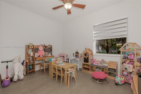 Casa en venta en Miramar, Florida, 6 dormitorios, 332.03 m2 № 1995622 - foto 28