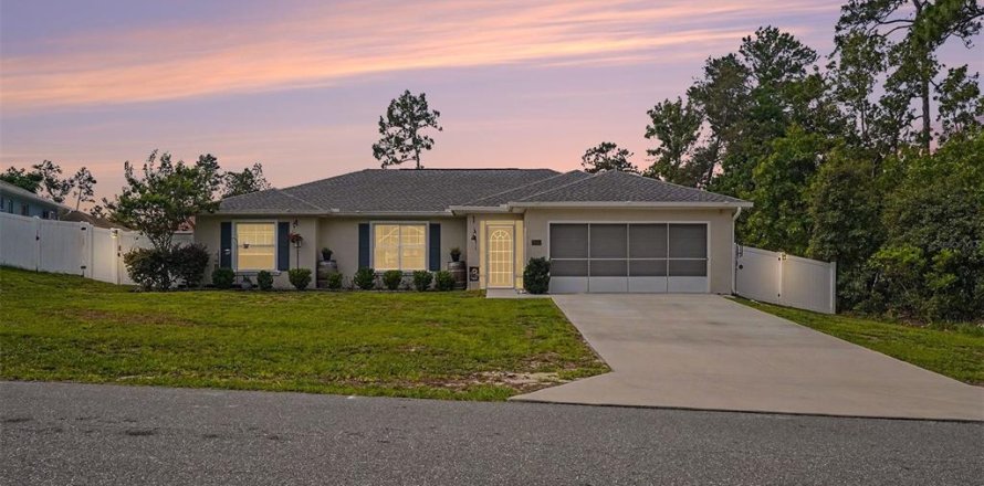 Villa ou maison à Ocala, Floride 3 chambres, 149.39 m2 № 2148128