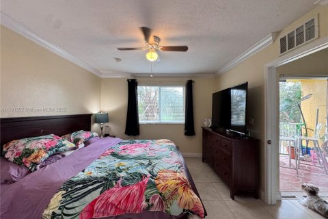 Condo in Cutler Bay, Florida, 2 bedrooms  № 1924933 - photo 10