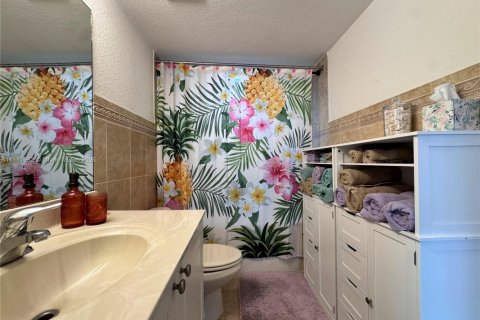 Condo in Cutler Bay, Florida, 2 bedrooms  № 1924933 - photo 9