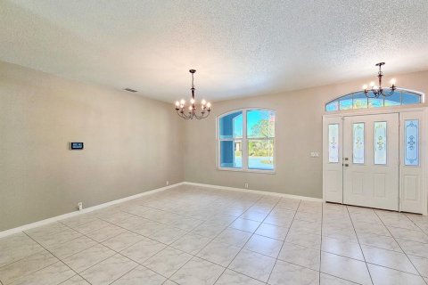 House in Palm Coast, Florida 3 bedrooms, 236.34 sq.m. № 1509692 - photo 13