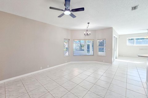 House in Palm Coast, Florida 3 bedrooms, 236.34 sq.m. № 1509692 - photo 9