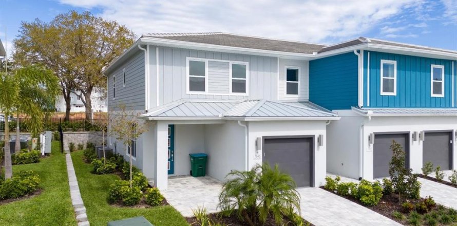 Townhouse in Kissimmee, Florida 3 bedrooms, 155.15 sq.m. № 2224304