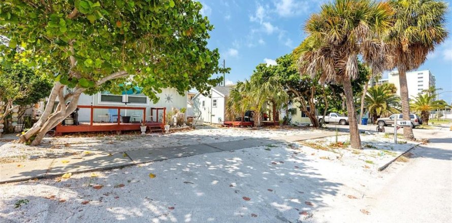 Casa en Saint Pete Beach, Florida 2 dormitorios, 97.55 m2 № 2135592