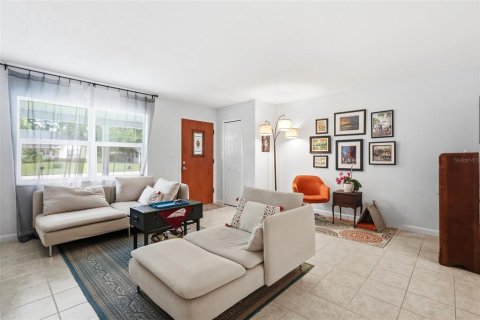 Купить виллу или дом в Деланд, Флорида 6 комнат, 107.95м2, № 2278082 - фото 4