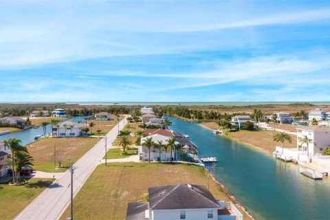 Land in Hernando Beach, Florida № 288461 - photo 3