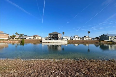 Land in Hernando Beach, Florida № 288461 - photo 1