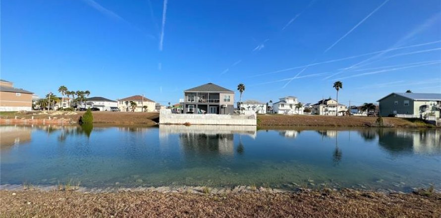 Land in Hernando Beach, Florida № 288461