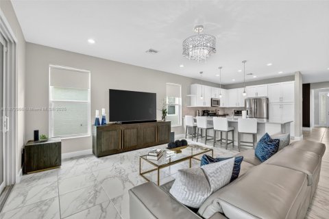 Casa en alquiler en Port St. Lucie, Florida, 3 dormitorios, 197.6 m2 № 1920595 - foto 8