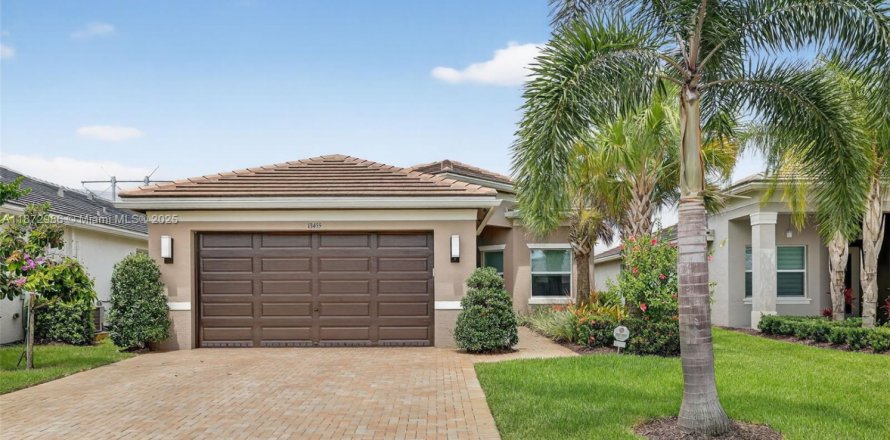 Casa en Port St. Lucie, Florida 3 dormitorios, 197.6 m2 № 1920595