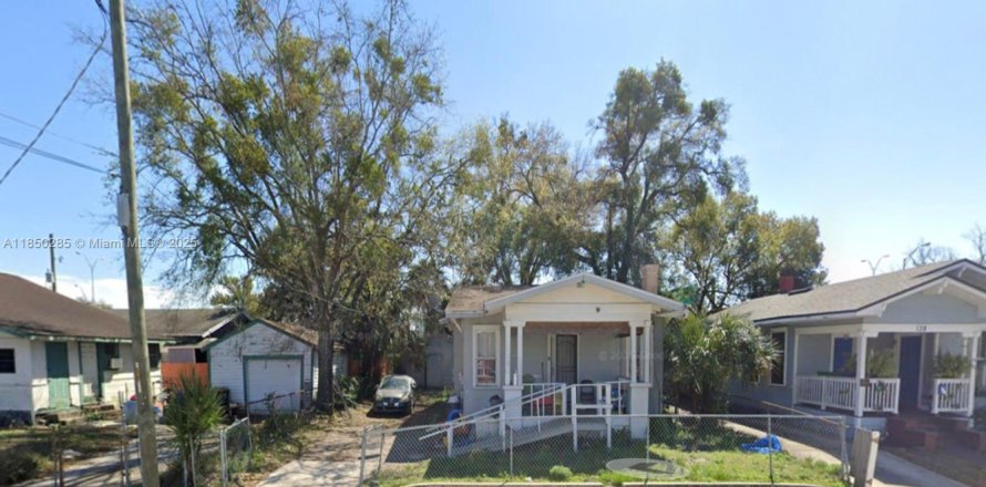 House in Jacksonville, Florida 2 bedrooms, 87.14 sq.m. № 1857147