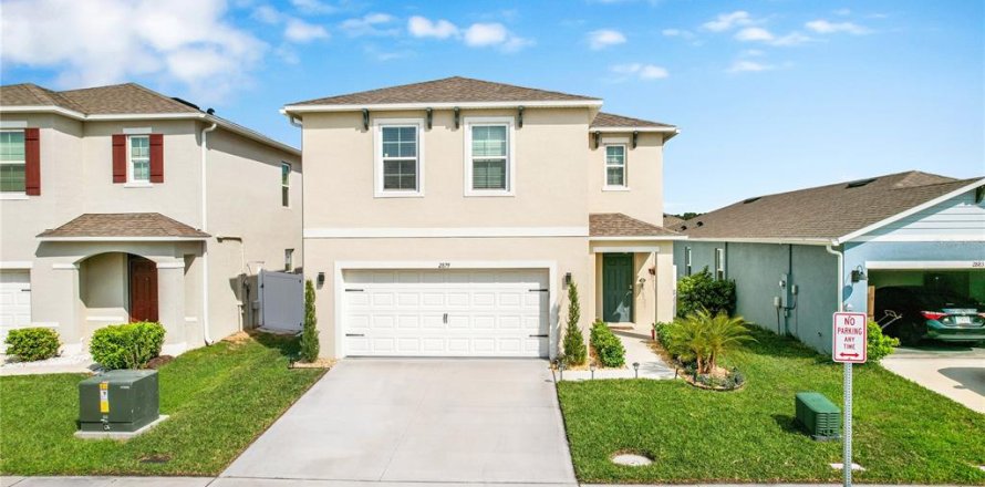 Casa en Saint Cloud, Florida 4 dormitorios, 210.7 m2 № 1584643