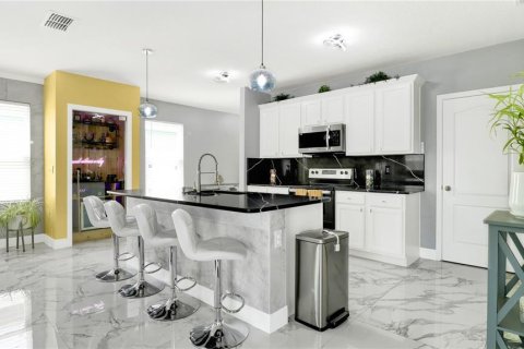 Casa en venta en Saint Cloud, Florida, 4 dormitorios, 210.7 m2 № 1584643 - foto 6