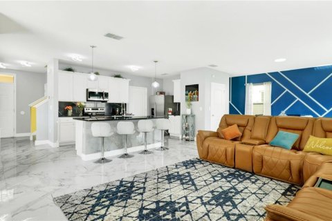 Casa en venta en Saint Cloud, Florida, 4 dormitorios, 210.7 m2 № 1584643 - foto 4