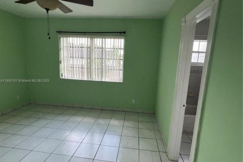 Immobilier commercial à louer à Miami, Floride: 1 chambre, 200.76 m2 № 1945061 - photo 12