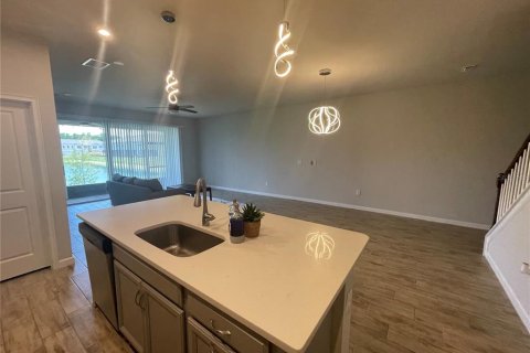 Townhouse in VOLANTI in Lutz, Florida 3 bedrooms, 207.17 sq.m. № 2147922 - photo 11