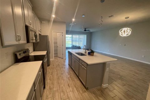 Townhouse in VOLANTI in Lutz, Florida 3 bedrooms, 207.17 sq.m. № 2147922 - photo 9