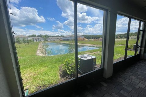 Townhouse in VOLANTI in Lutz, Florida 3 bedrooms, 207.17 sq.m. № 2147922 - photo 4
