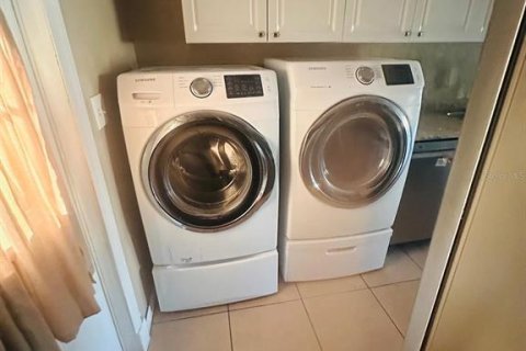 Condominio en alquiler en Winter Haven, Florida, 2 dormitorios, 99.68 m2 № 2099361 - foto 9