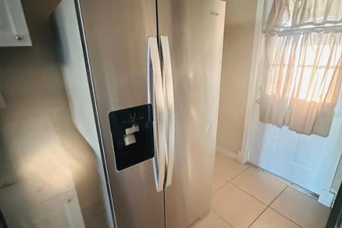Condominio en alquiler en Winter Haven, Florida, 2 dormitorios, 99.68 m2 № 2099361 - foto 7
