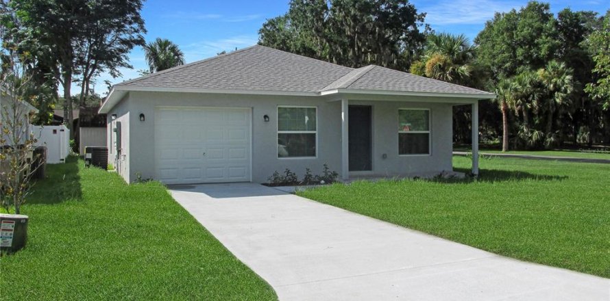 House in Mount Dora, Florida 3 bedrooms, 97.27 sq.m. № 1513915
