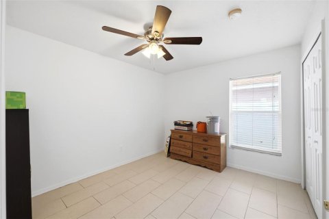 House in Zephyrhills, Florida 4 bedrooms, 194.35 sq.m. № 2208841 - photo 27