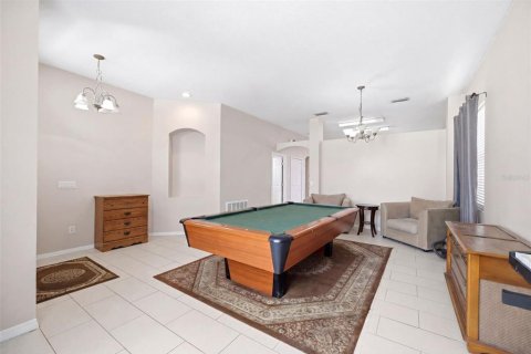 House in Zephyrhills, Florida 4 bedrooms, 194.35 sq.m. № 2208841 - photo 5