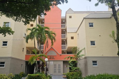 Copropriété à louer à Doral, Floride: 1 chambre, 75.25 m2 № 2401569 - photo 11