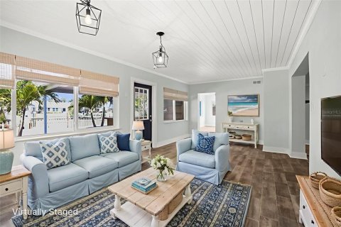 Casa en venta en Madeira Beach, Florida, 3 dormitorios, 169.64 m2 № 1769307 - foto 17