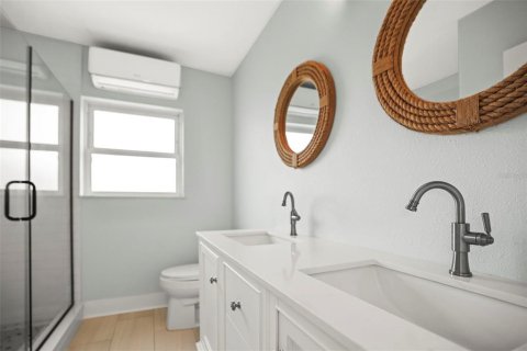 Casa en venta en Madeira Beach, Florida, 3 dormitorios, 169.64 m2 № 1769307 - foto 26