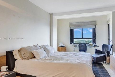 Condominio en venta en Key Biscayne, Florida, 3 dormitorios, 185.9 m2 № 2012694 - foto 10